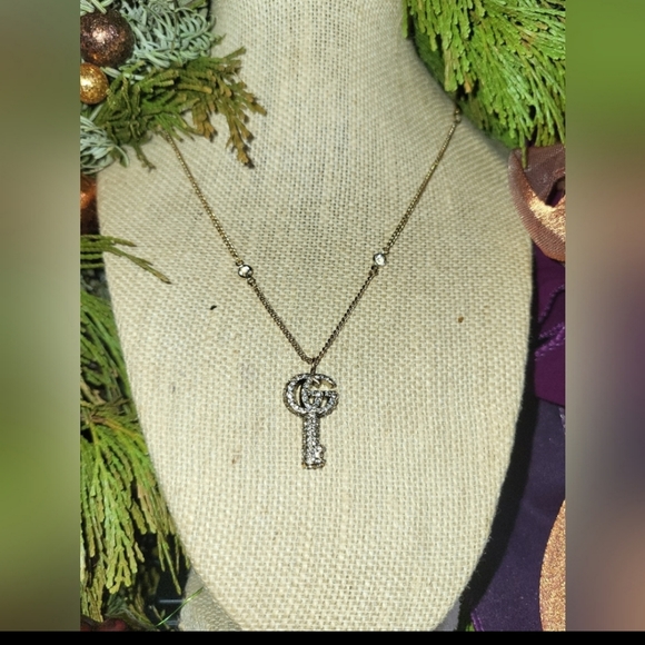Esquiste GUCCI Luxury Key 🔑 Necklace - Picture 5 of 5